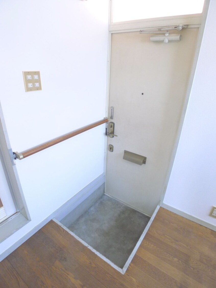 玄関 コーポラスシカマ