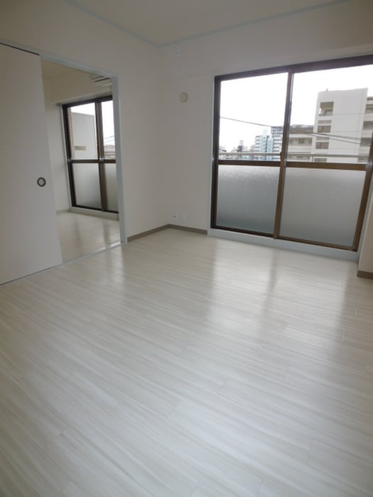 内観写真 キャピタル南越