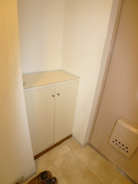 玄関 キャピタル南越