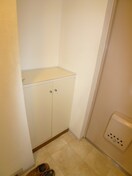 玄関 キャピタル南越