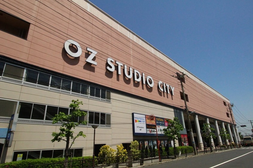 ＬＩＶＩＮ(映画館)まで140m 葵コーポ