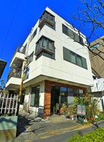ヤリタビル