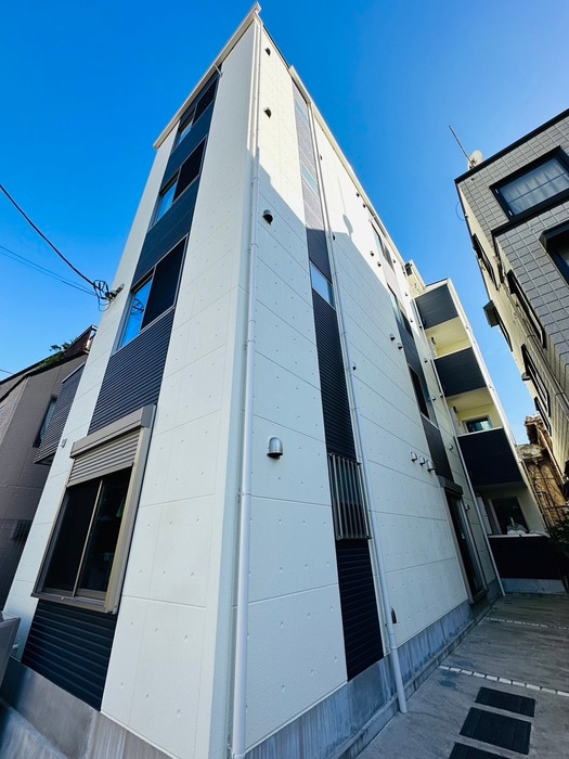 外観写真 ＳＴＲＩＰＥＳ