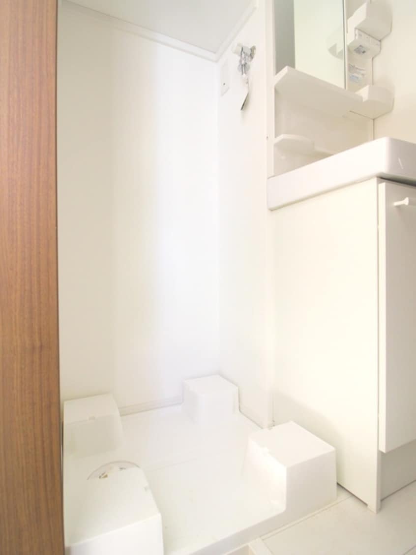 洗濯機置場 ＳＴＲＩＰＥＳ