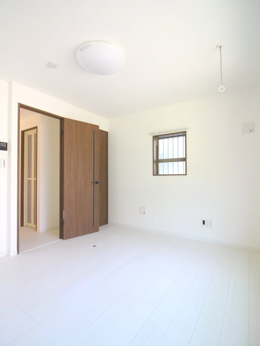 居室 ＳＴＲＩＰＥＳ