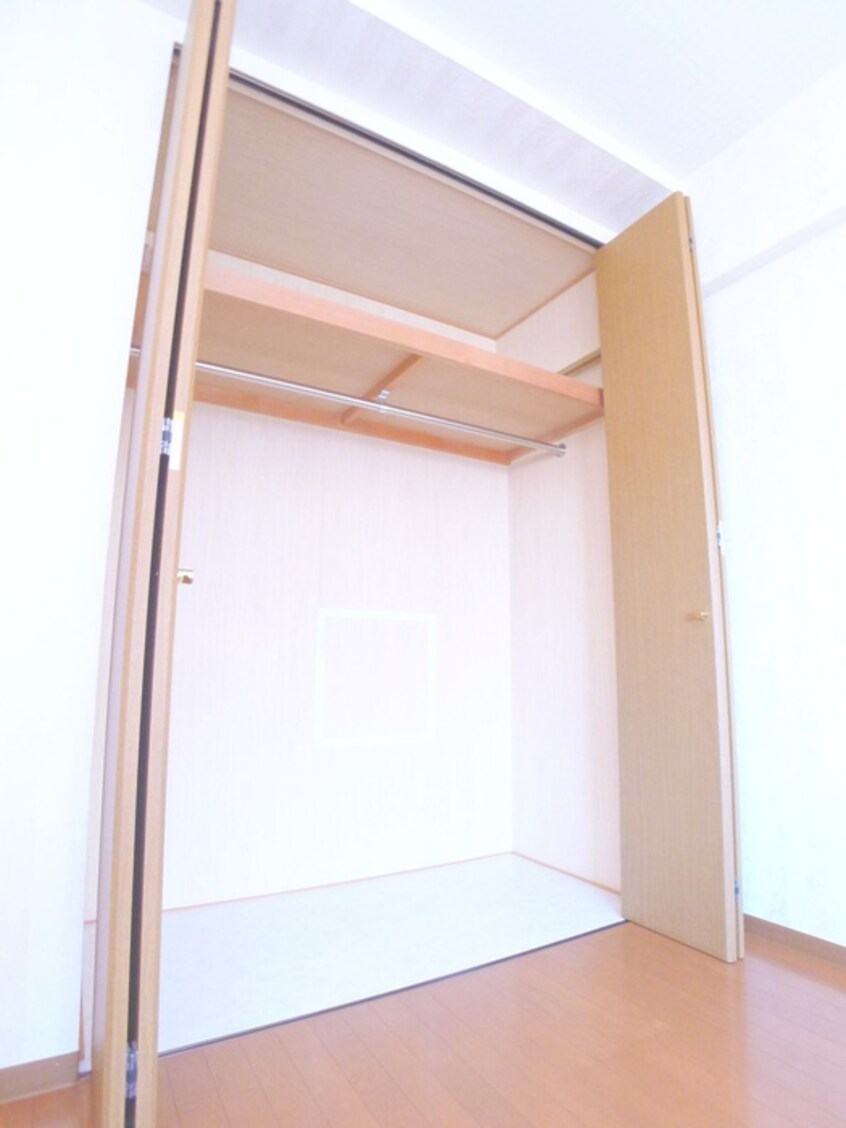 収納 INSURANCE BLDG.XVII