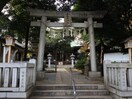 稲荷神社(公園)まで200m エフィ－ル板橋