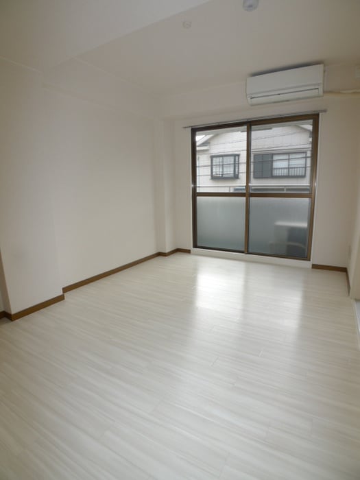 室内からの展望 キャピタル南越