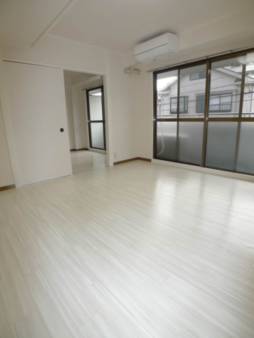 内観写真 キャピタル南越