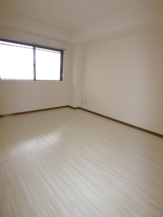 居室 キャピタル南越