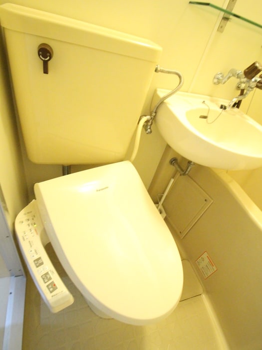 トイレ ﾗｲｵﾝｽﾞﾏﾝｼｮﾝ横浜和田町（311）