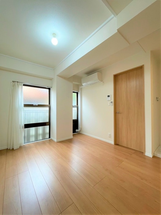 居室 ローヤルレジデンス