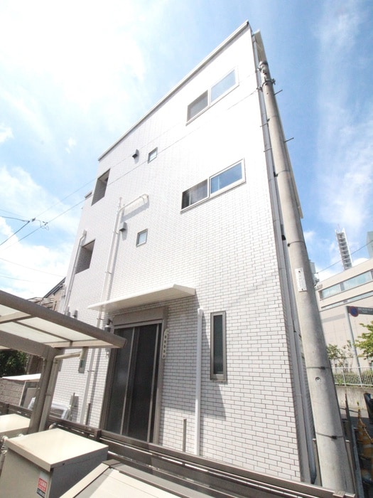 エントランス部分 Ｈｅｒｂａｌ　Ａｌｃｏｖｅ