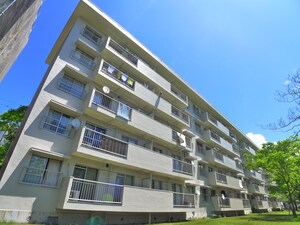 真砂一丁目団地11-8号棟(106)