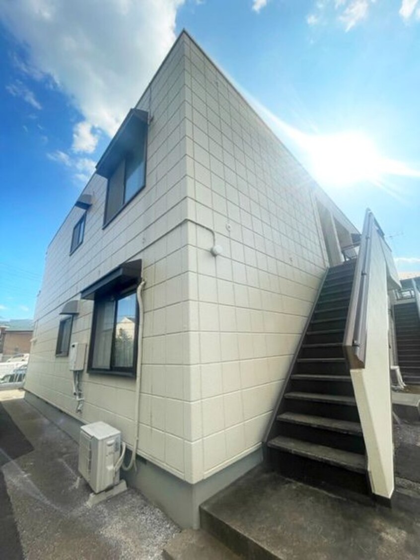 エントランス部分 メゾンドコリンヌ