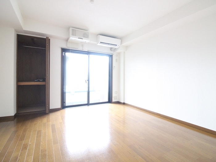 居室 パレグリスィ－ヌ