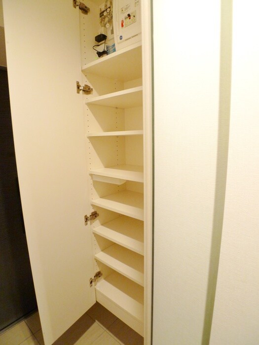 靴箱 ｺﾝﾌｫﾘｱ成増ｸﾞﾘｰﾝｻｲﾄﾞ