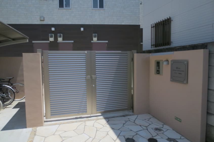 エントランス部分 Bliss千歳烏山