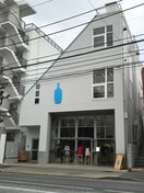 ブルーボトルコーヒー中目黒カフェ(カフェ)まで74m 小野アパート