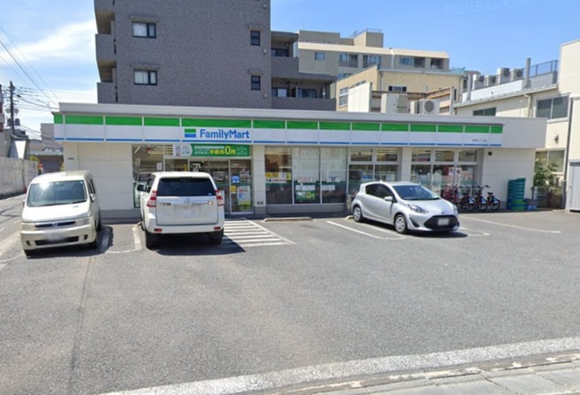 ファミリーマート(コンビニ)まで750m 第二大野ハイツ