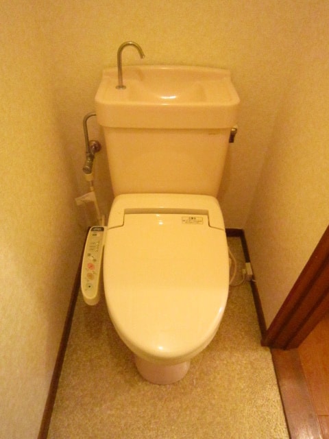 トイレ リバーランドハイツＢ