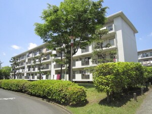 田園青葉台住宅団地16号棟(201)