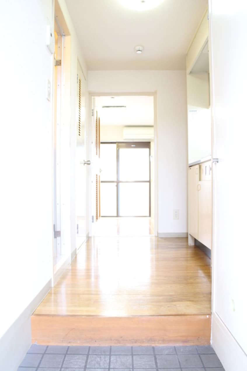 玄関 フォ－ラム登戸