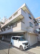 パラマウントマンションズの外観