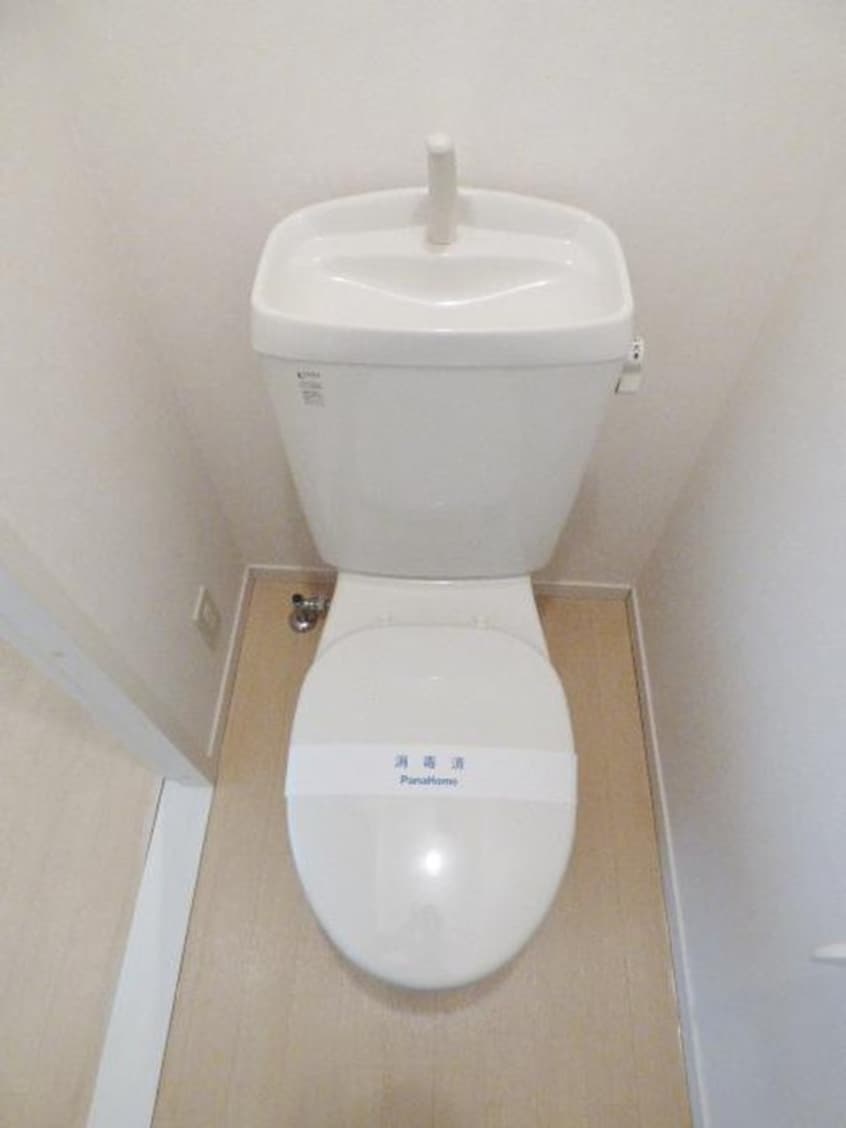 トイレ イ－ストアヴェニュ－片瀬