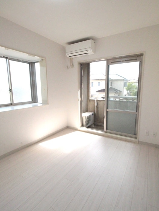 居室 デルフィ与野本町