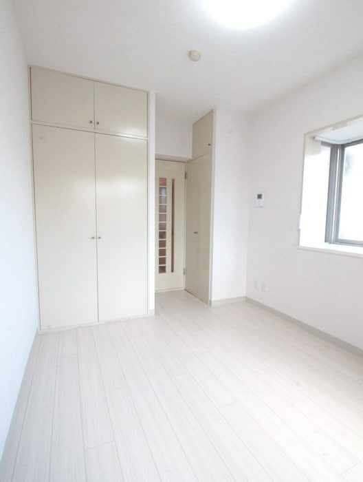 居室 デルフィ与野本町