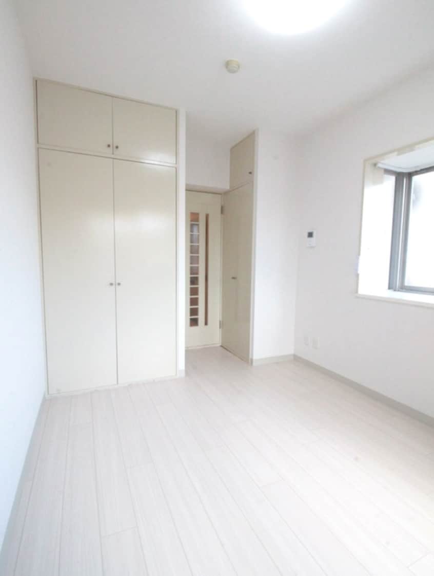 居室 デルフィ与野本町