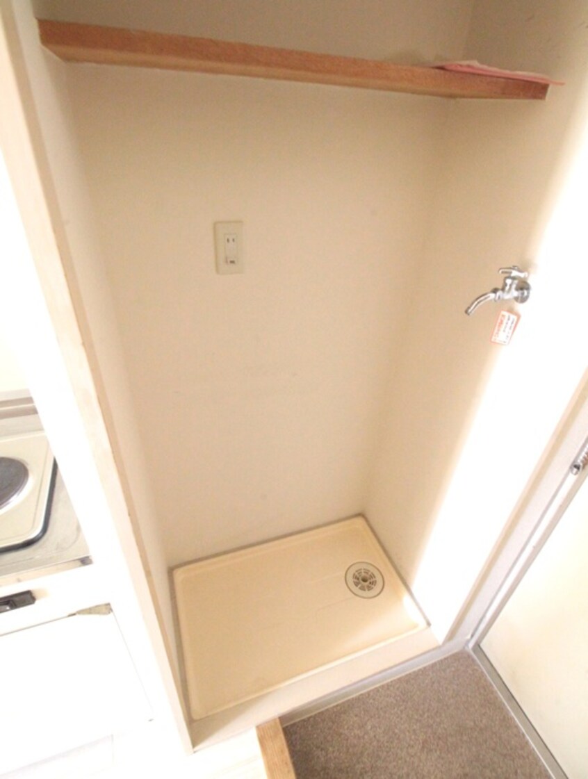 洗濯機置場 デルフィ与野本町