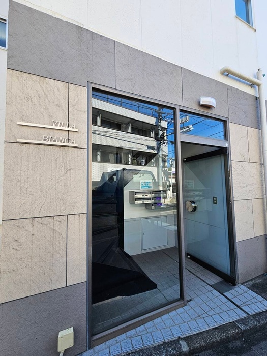 エントランス部分 ヴィラ･ビアンカ