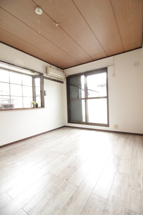 居室 ホワイトドミ－ル