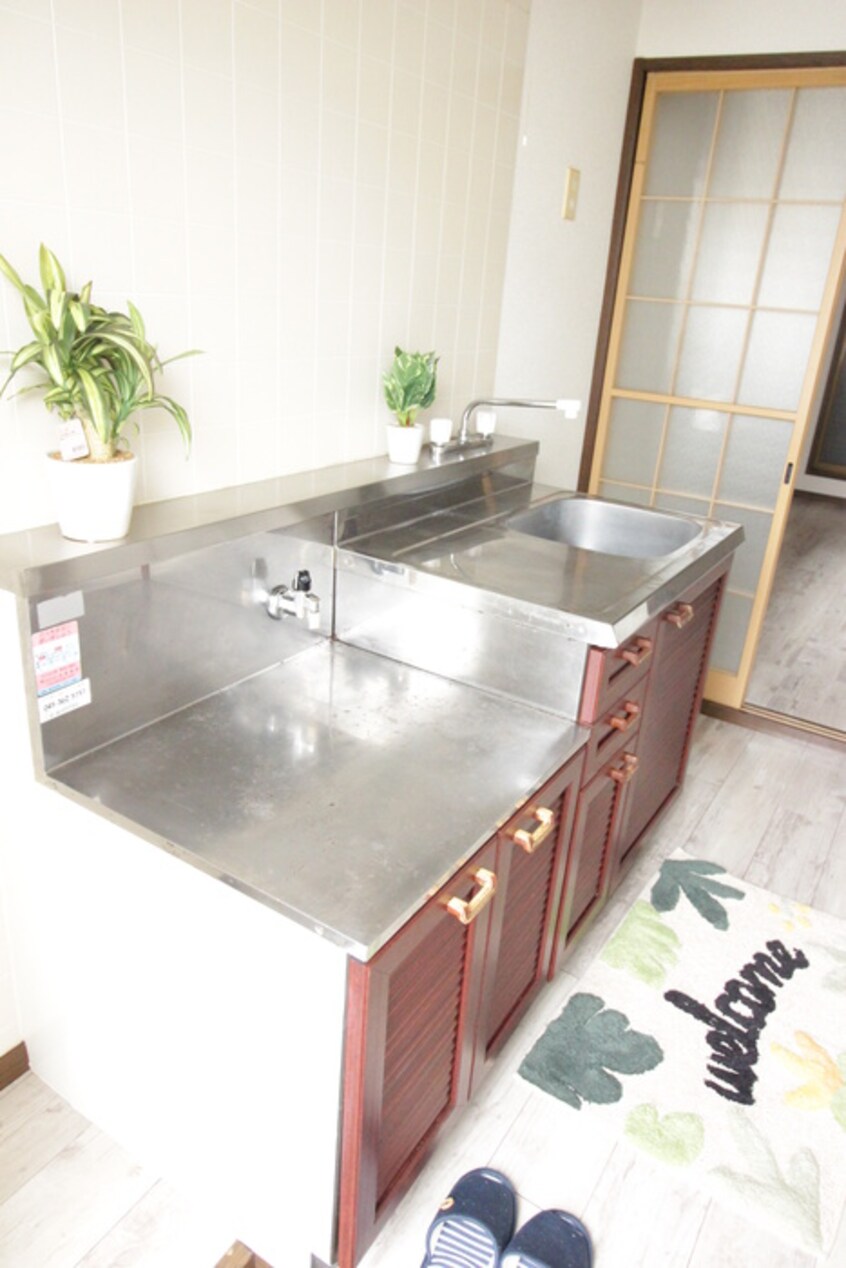 キッチン ホワイトドミ－ル