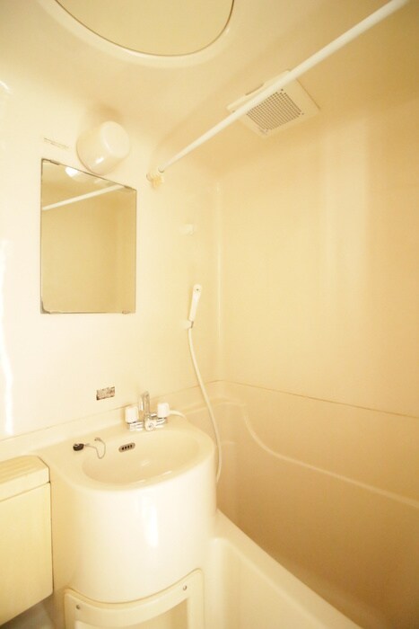 バス／シャワールーム等 ホワイトドミ－ル