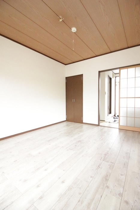 居室 ホワイトドミ－ル