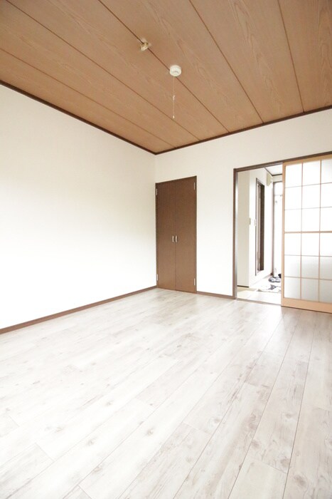 居室 ホワイトドミ－ル