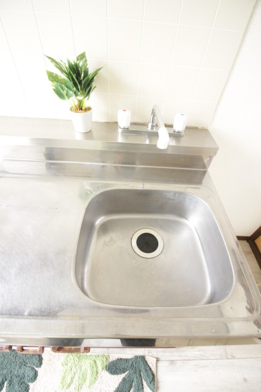 キッチン ホワイトドミ－ル