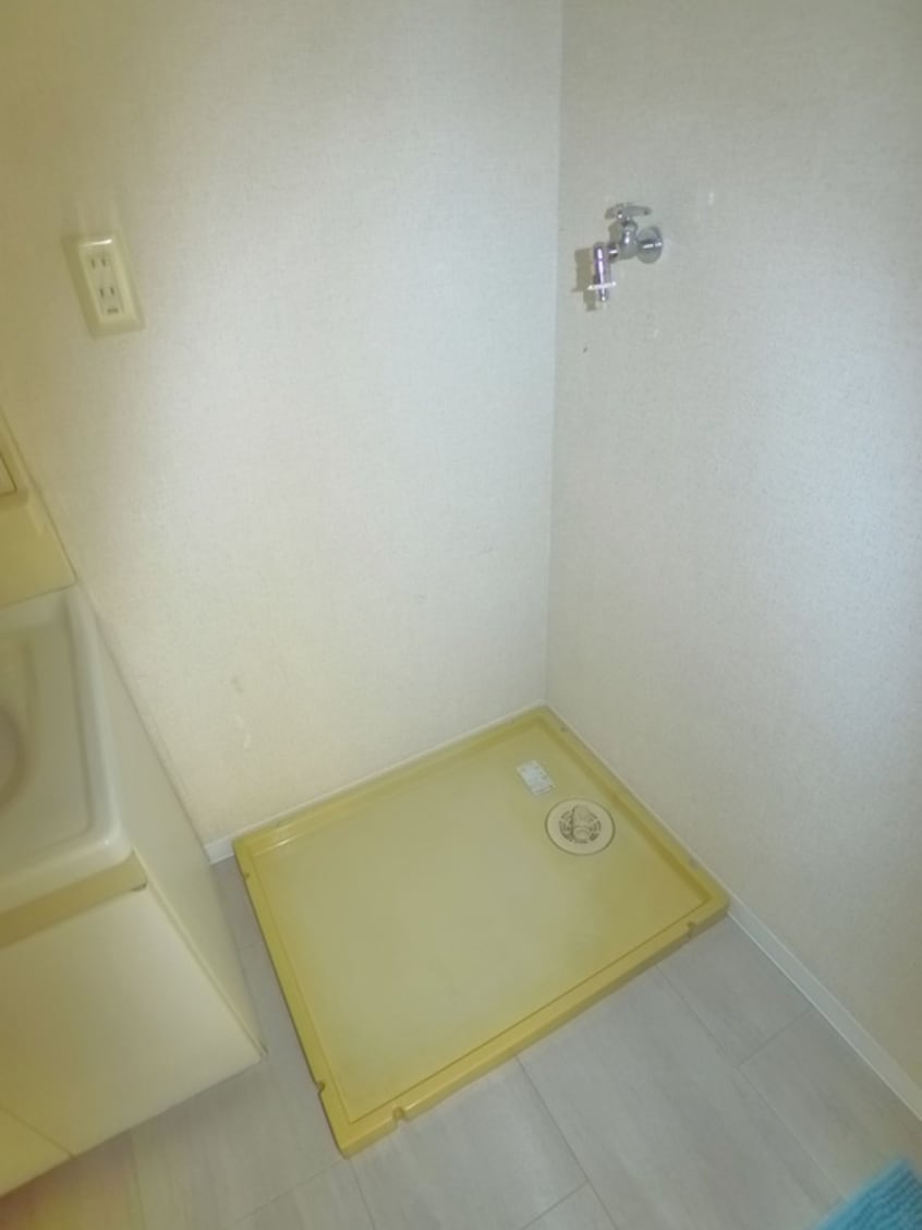 洗濯機置場 メゾン幕張