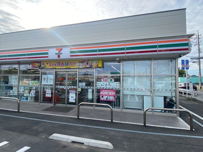 セブンイレブン(コンビニ)まで179m メゾン幕張