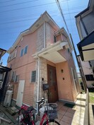 横内ハウスの外観