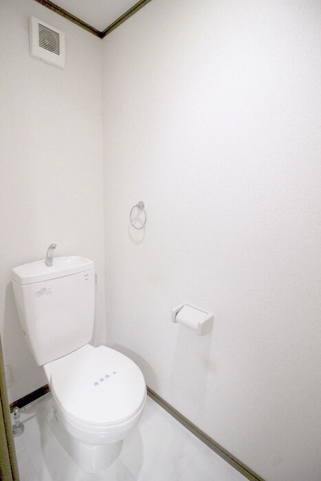 トイレ アムールピジョン