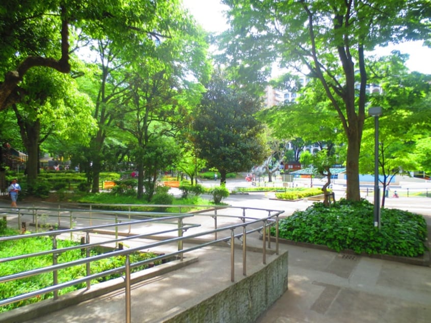 新宿中央公園(公園)まで700m レジディア西新宿Ⅱ