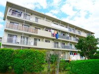 上尾根貝戸団地16号棟