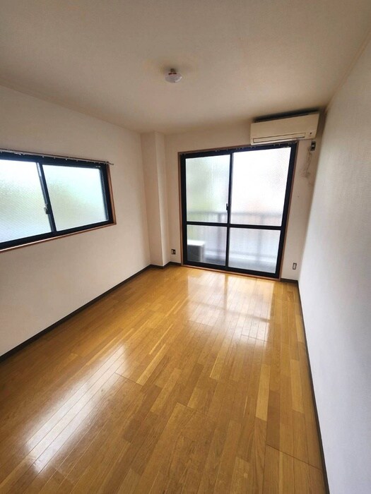 居室 第四アサヒハイツ