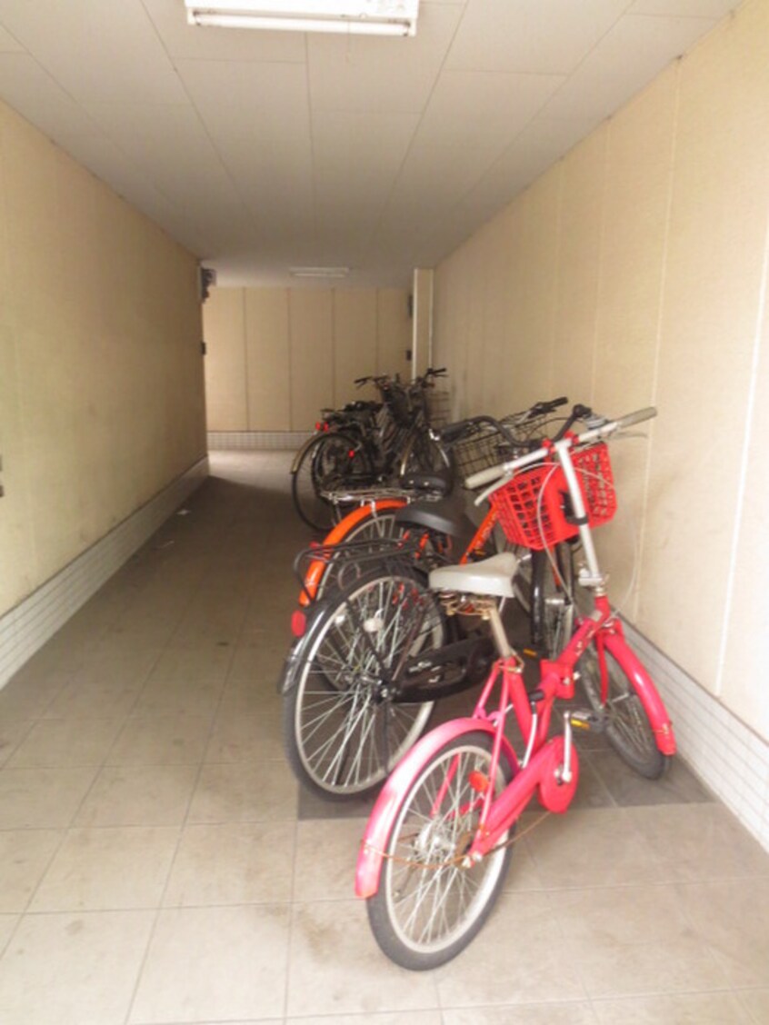 駐輪場 第四アサヒハイツ