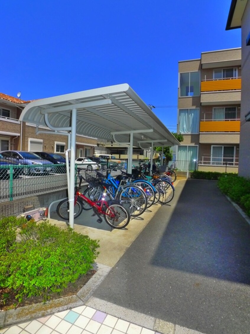 駐輪場 ベイクレスト