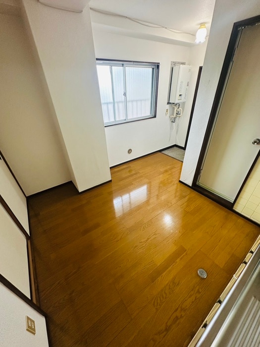 居室 栄マンション